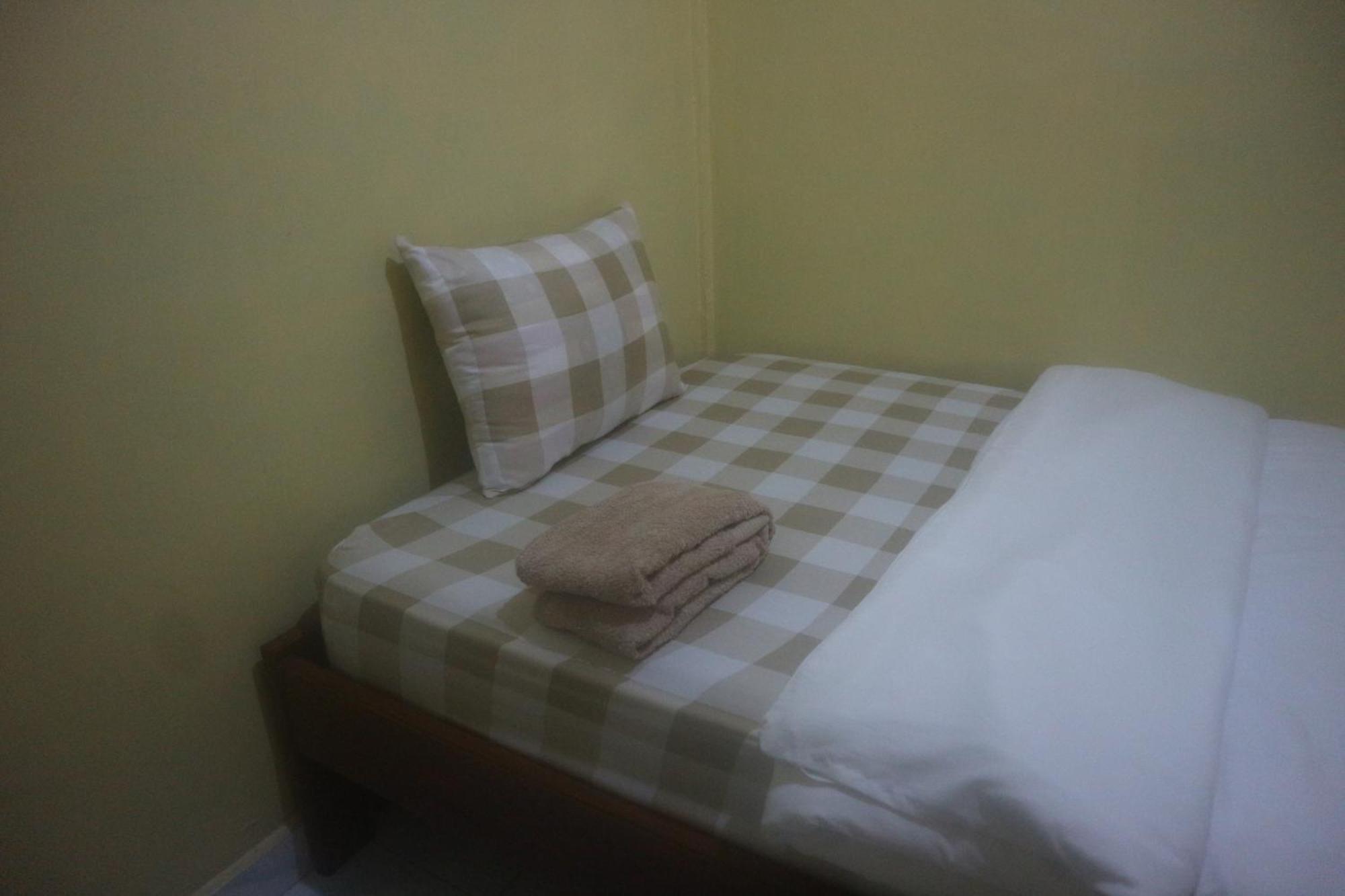 Tange Guest House Ruteng Buitenkant foto