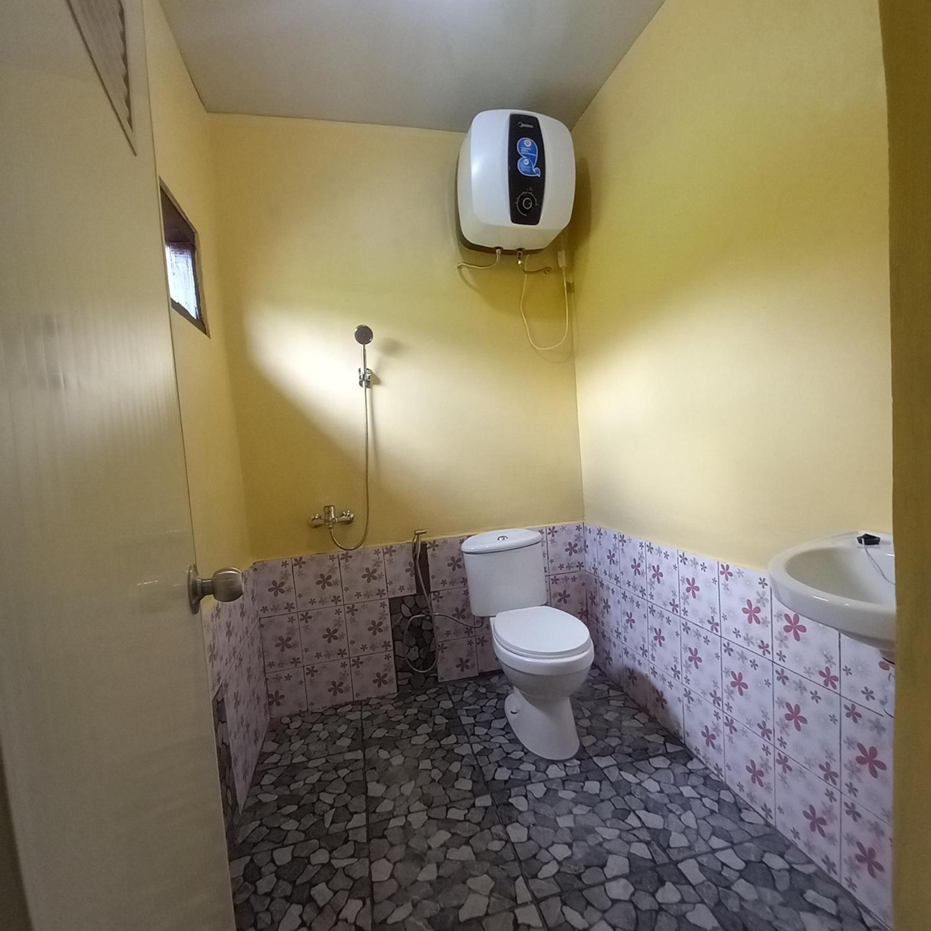 Tange Guest House Ruteng Buitenkant foto